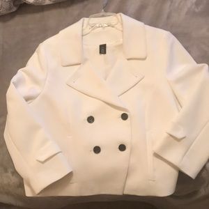 White double breasted crop jacket